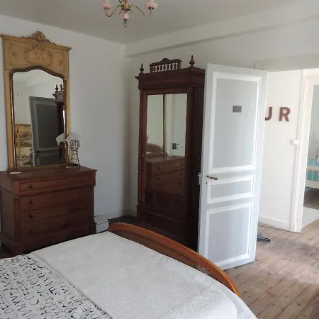 Grande Maison Avec Vue Sur Le Chenal Superbes Couches De Soleil Sur L Estuaire De La Gironde! Dom wakacyjny Mortagne-sur-Gironde