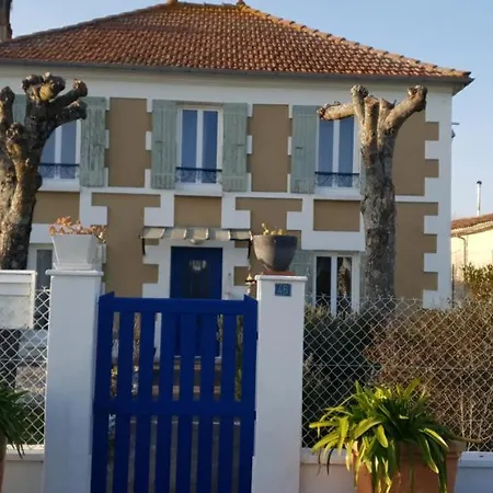 Dom wakacyjny Grande Maison Avec Vue Sur Le Chenal Superbes Couches De Soleil Sur L Estuaire De La Gironde! Mortagne-sur-Gironde