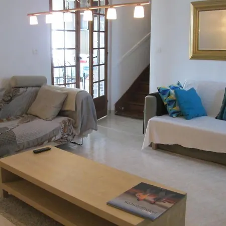 Grande Maison Avec Vue Sur Le Chenal Superbes Couches De Soleil Sur L Estuaire De La Gironde!